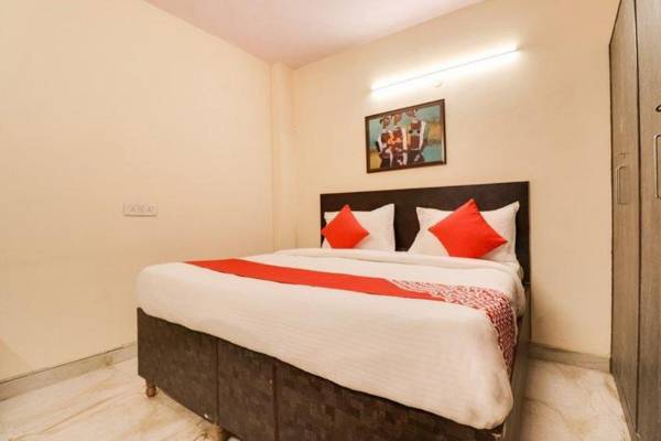 OYO 65500 Rohini Inn