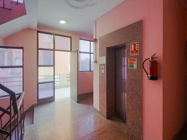 OYO 62899 Avni Residency