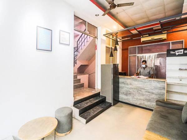 OYO 62899 Avni Residency