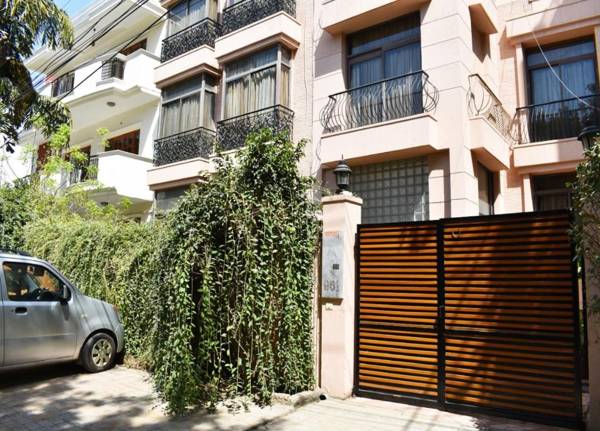 1BHK Serviced Apartments near Artemis Hospital