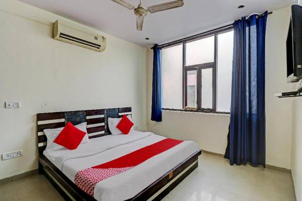 OYO 79939 Shree Ji Family