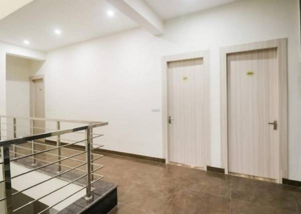 FabHotel Skylight Inn