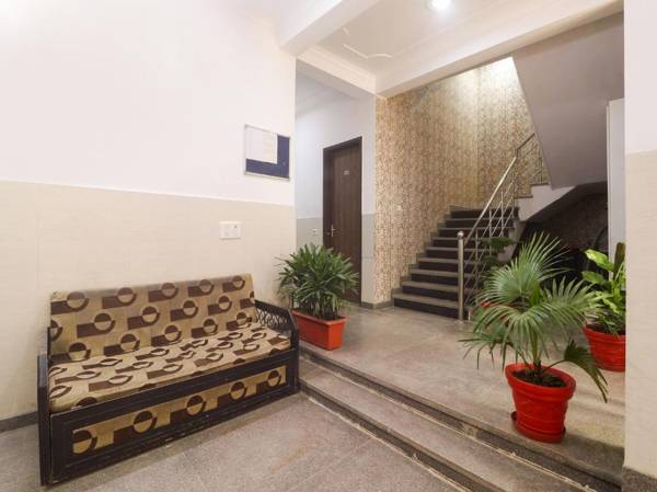 OYO 81499 Second Home Residency