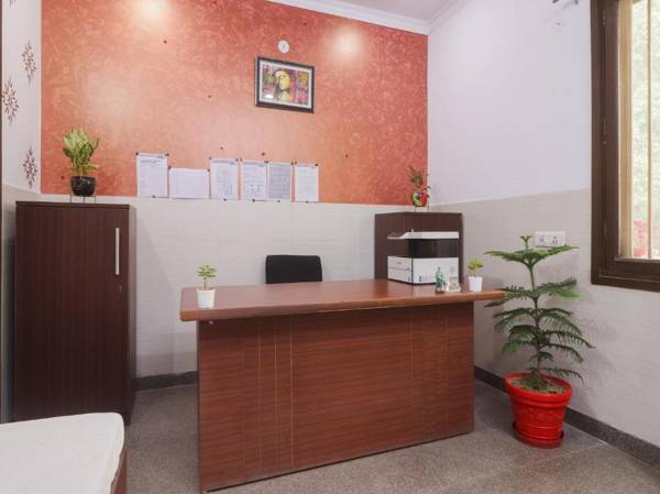 OYO 81499 Second Home Residency