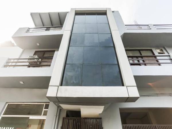 OYO 85147 Royal Residency