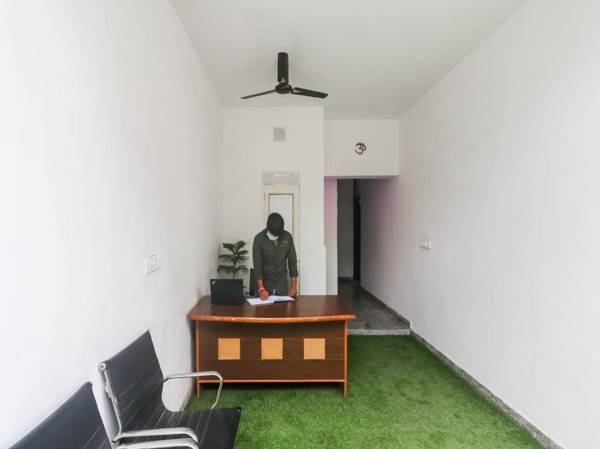 Capital O 85585 The Arjun Hotel