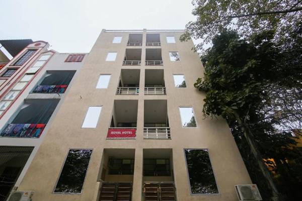 OYO 85695 Royal Hotel