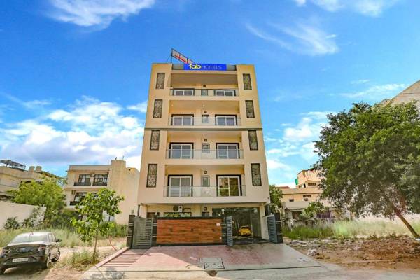 FabHotel Star Corporate Suite II