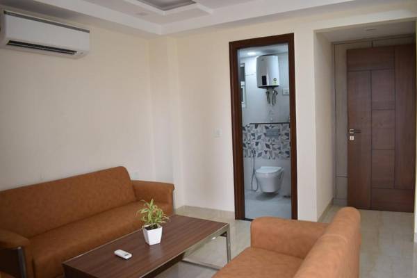 Lime Tree Three Bhk Serviced Apartment Golf Course Extension Near Hong Kong Bazaar