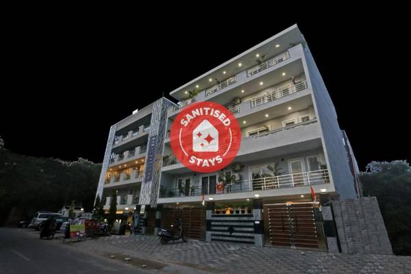 OYO TOWNHOUSE 1101 Birdhouse