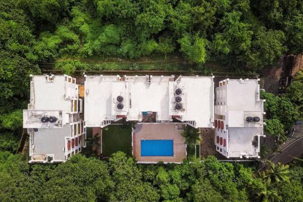 Centrally located 2 BHK with a pool/61328 