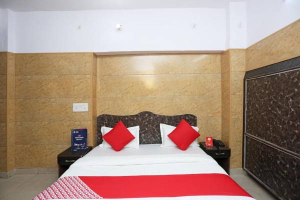 OYO 18782 Hotel Mannat