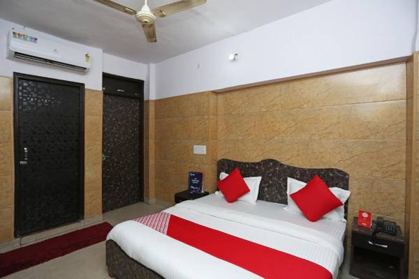 OYO 18782 Hotel Mannat