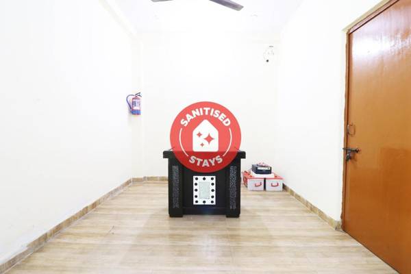 SPOT ON 46861 Tushir House