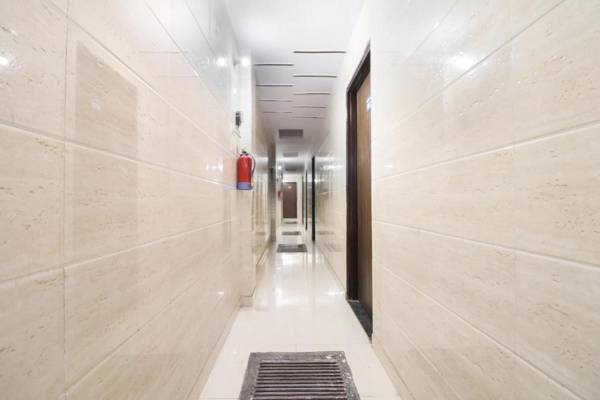 OYO71162 Mayur Palace