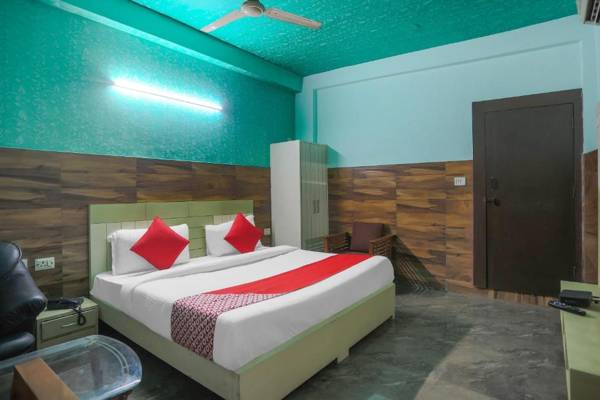OYO Flagship 69446 Shri Drona Hotel