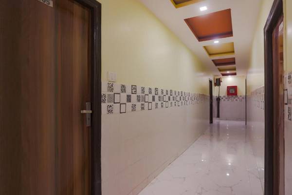 OYO Flagship 69446 Shri Drona Hotel