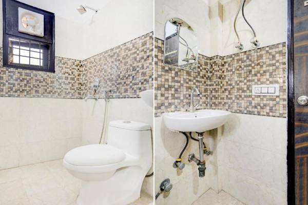 OYO 75812 Royal Hotel