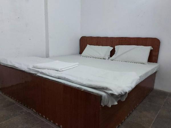 SPOT ON 80011 Welcome Inn