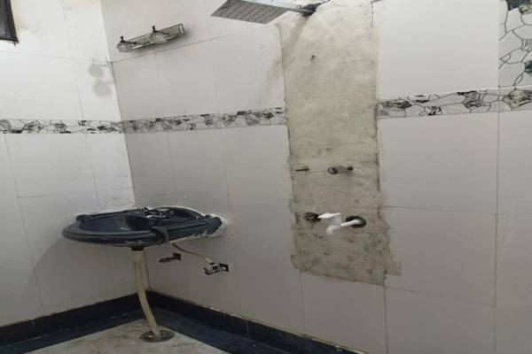 POP 83214 Raj Guest House