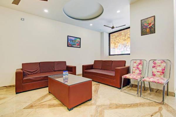 Townhouse 83731 Hotel Bliss