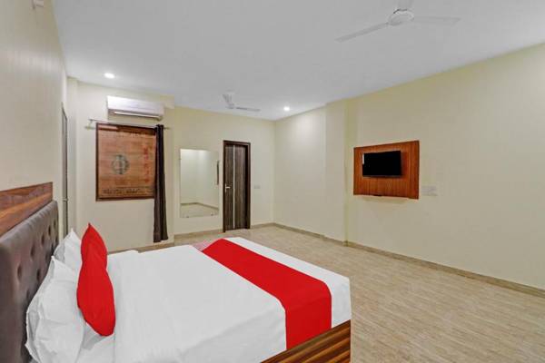 OYO 87988 Hotel Happy Moments