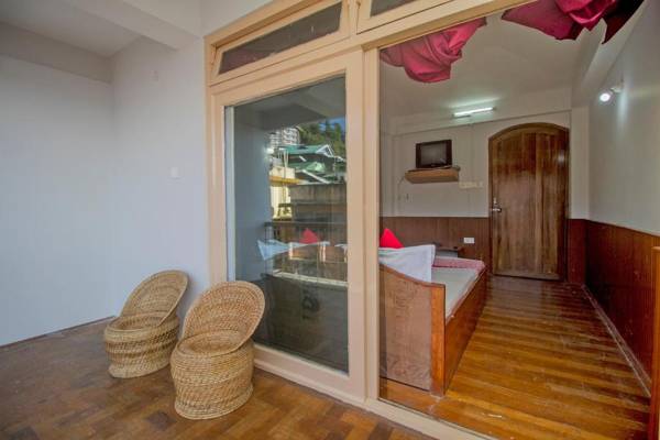 OYO 65173 Nourpem Residency