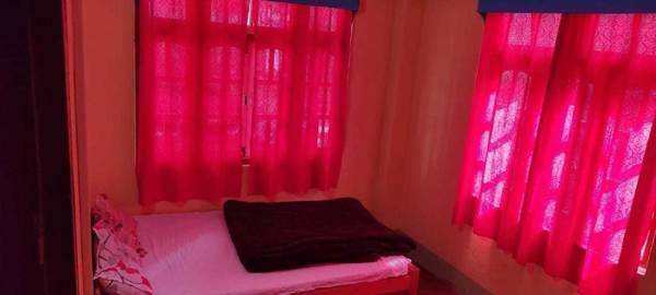 POP HOME 89194 Lachung Inn Homestay