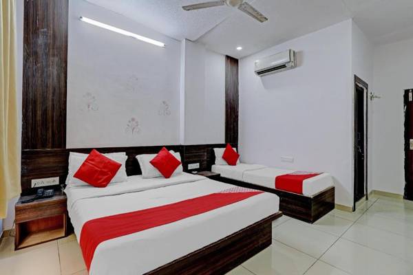 OYO 81170 Hotel Mahima