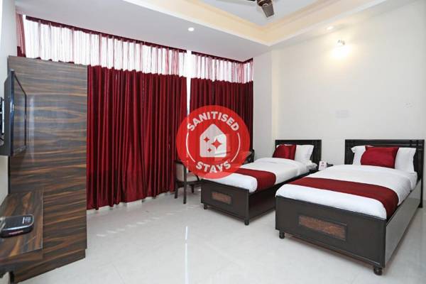 OYO 9275 Hotel Royal Inn