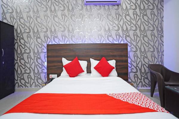 OYO 46882 Hotel Five Sense