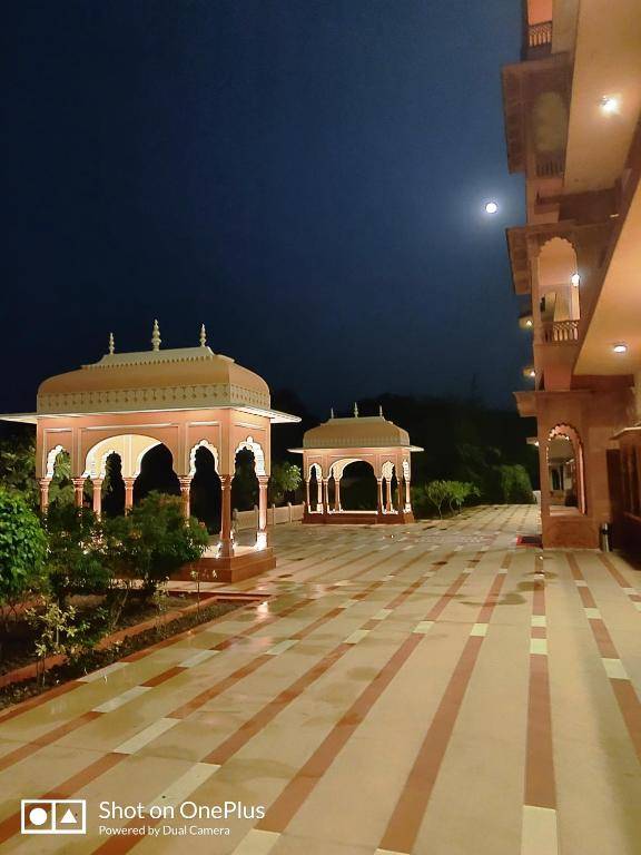 Umaid Palace - Getaway Resort Near Jaipur Close to Bhangarh & Chand Baori Stepwell Abhaneri