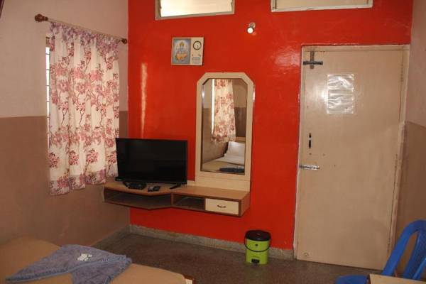 Santosh Lodge