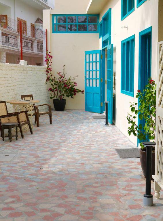 Mango Tree Courtyard Dehradun