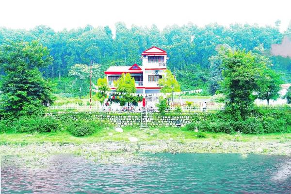 Wanderlust River Stay Villas