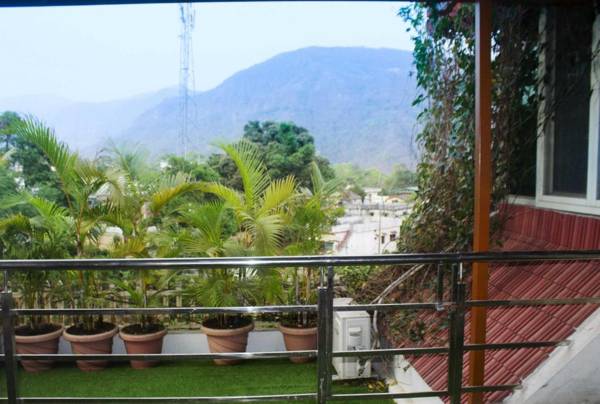 OYO HOME 89162 Rajawat Home