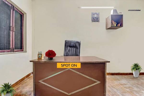 SPOT ON 92281 Greenview Stays