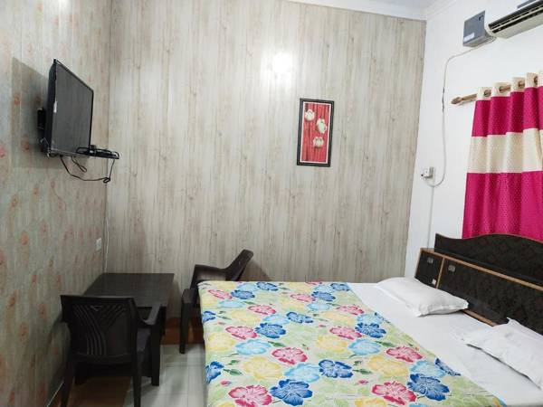 Kuber Home Stay Guest House