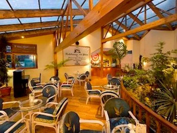 Central Heritage Resort & Spa