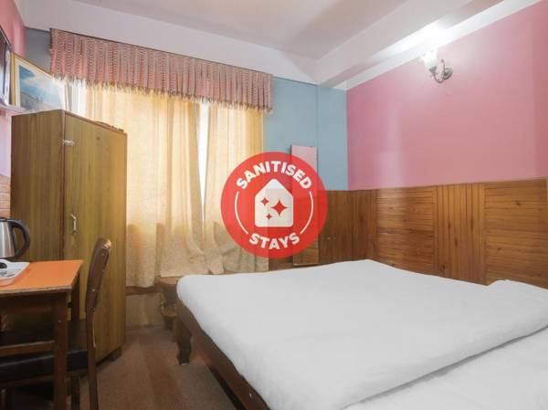 OYO 82491 Crystal Palace