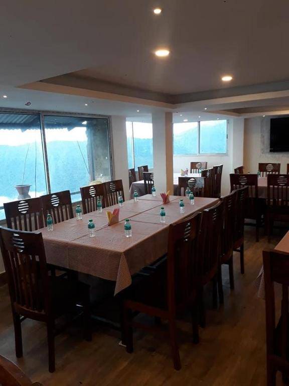 KARVAAN HOTEL & RESORT