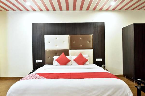 Hotel Dalhousie Grand