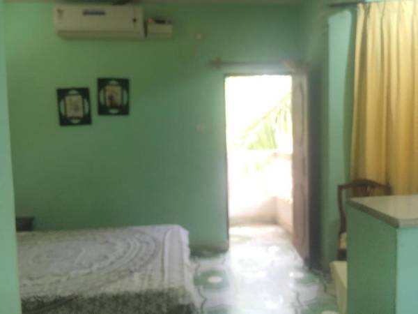 LUCY DORES GUEST HOUSE