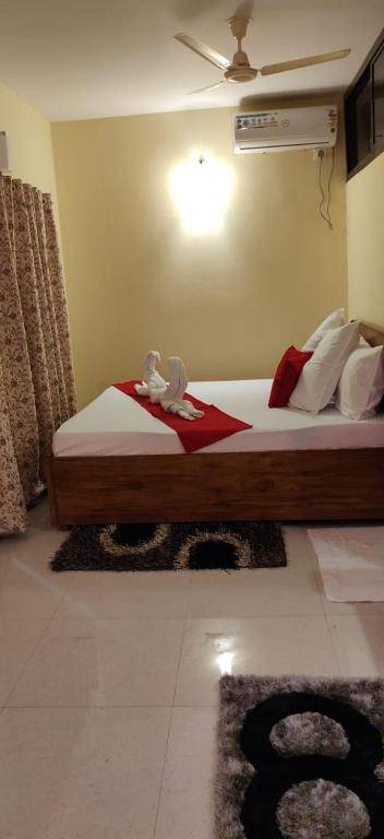 Dolphin service apptment