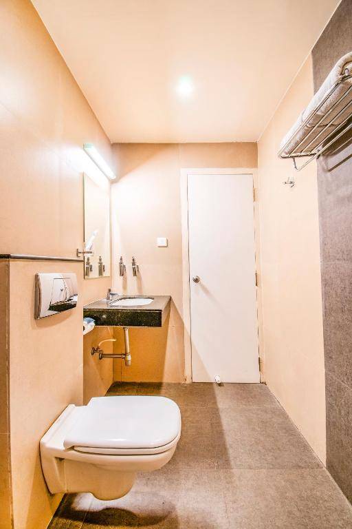 FabHotel Prime Royal Castle Gandhipuram