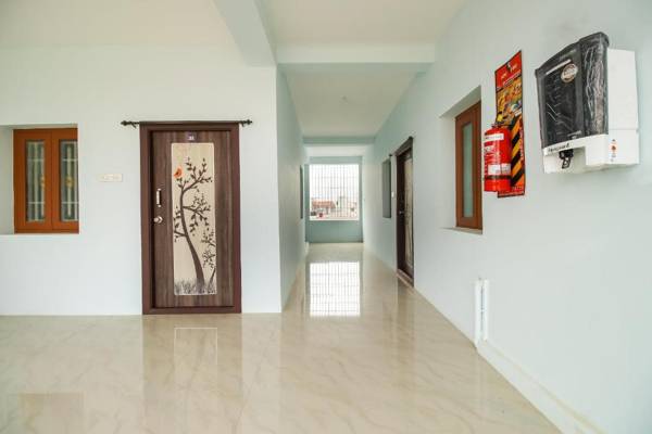 OYO 71549 Shri Sai Apartments