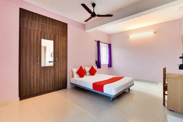 OYO Flagship 77335 LOTUS LAKEVIEW APARTMENTS