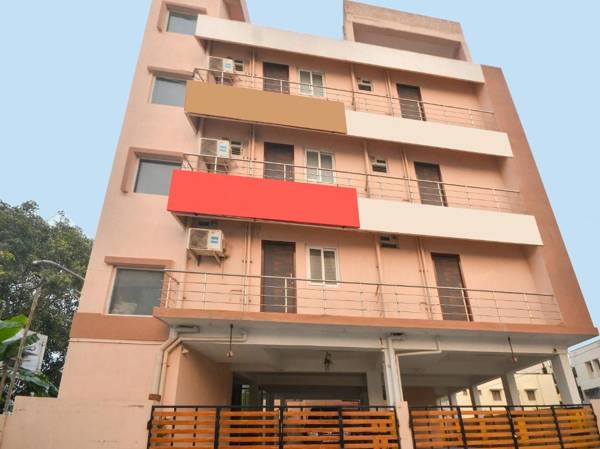 OYO Flagship 77505 Nakshatra Residency