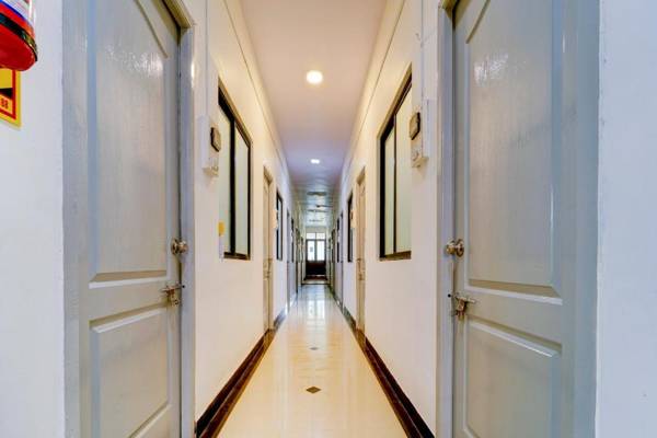 OYO Flagship 83841 Magical Crown Inn