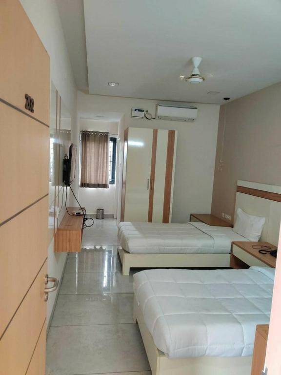 Collection O 92697 Hotel Paradise International